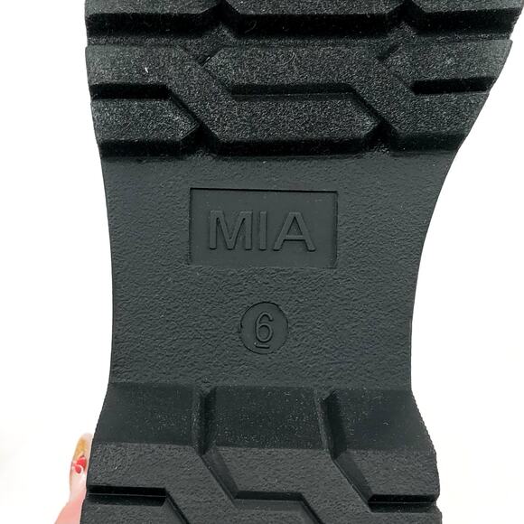 MIA Womens Cayden Chelsea Boot US 6 White Vegan Leather Platform Lug Sole NWOB - Picture 11 of 13